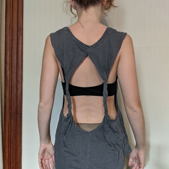 Muscle tank - Picture 2 of 2